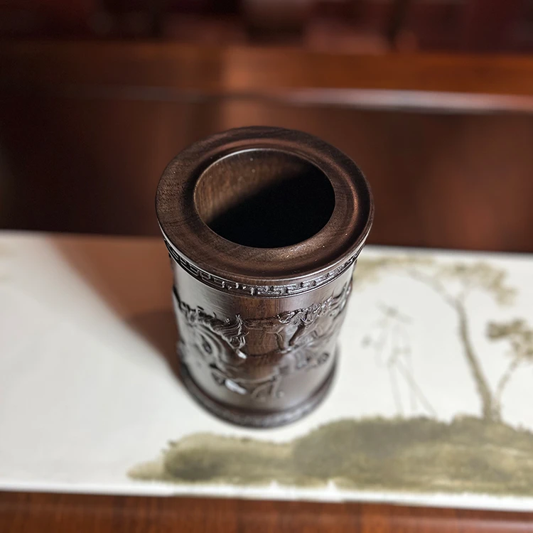 高档黑檀木手工笔筒（尺寸直径10.5*高15）