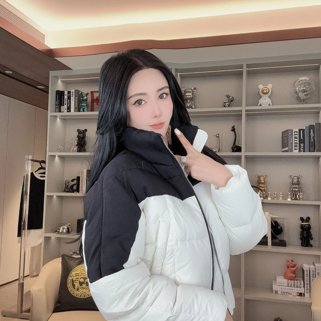 DOUWU【棒球女孩】黑拼白高领拉链收腰短款黑白拼上衣SY12843