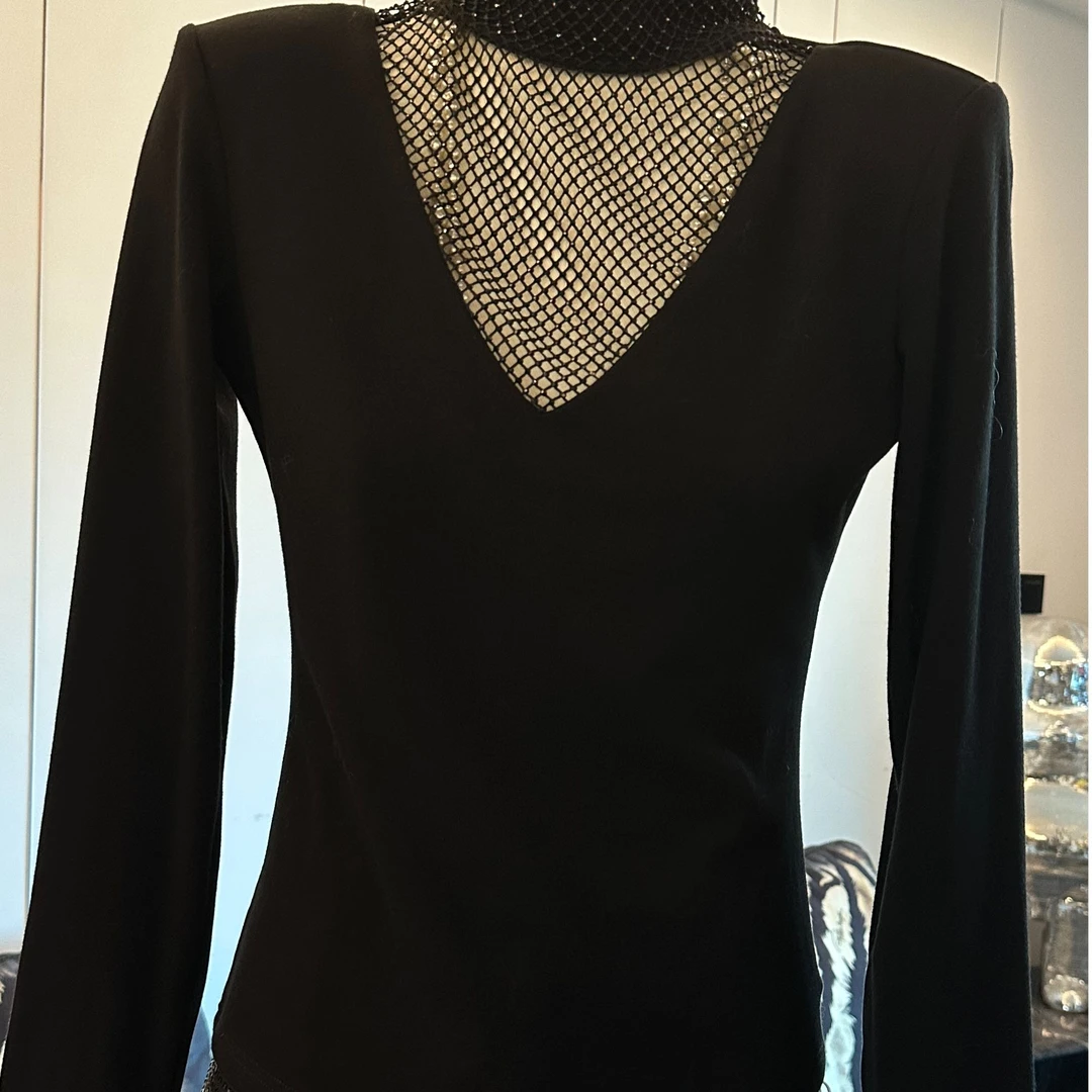 DOUWU【钻石少女】黑色胸镂空V领打底衫上衣  SY12711