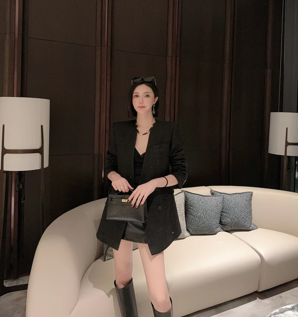 DOUWU【钻石公主】满身点点钻净版黑翻领黑扣西服XF10423