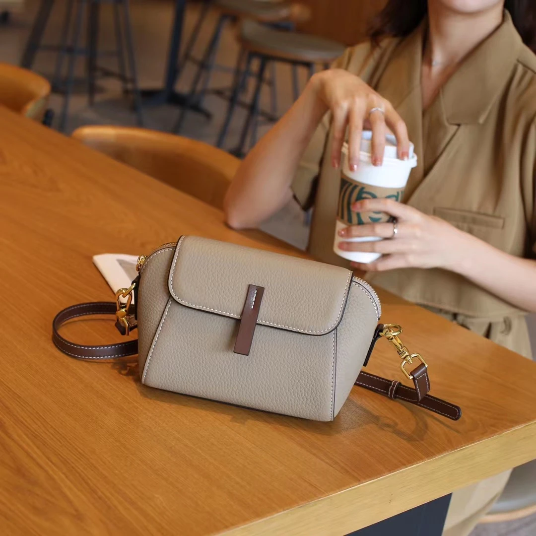 2025新款真皮百搭斜挎包简约休闲小包包洋气时尚单肩包女士小包包