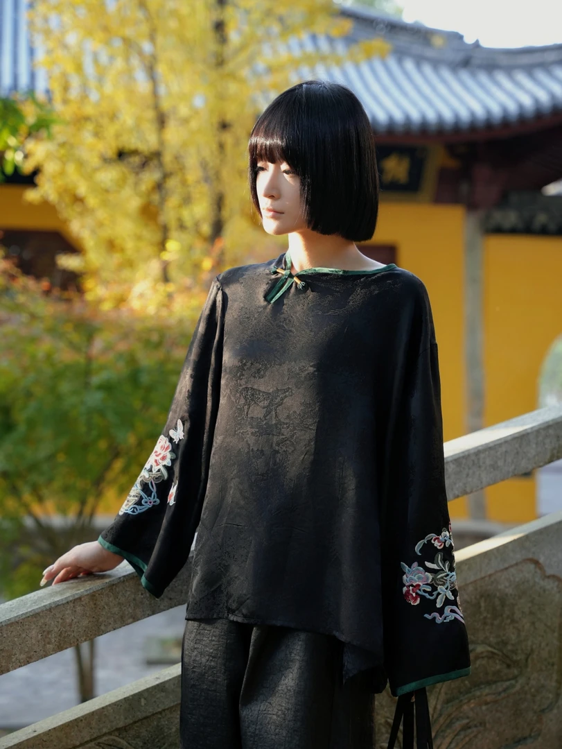 四時合序 新中式刺绣衬衫女新款国风上衣复古中国风