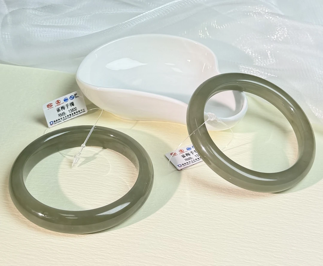 【小胖总珠宝】和田玉野牛沟雀梅手镯（多样性发其一)