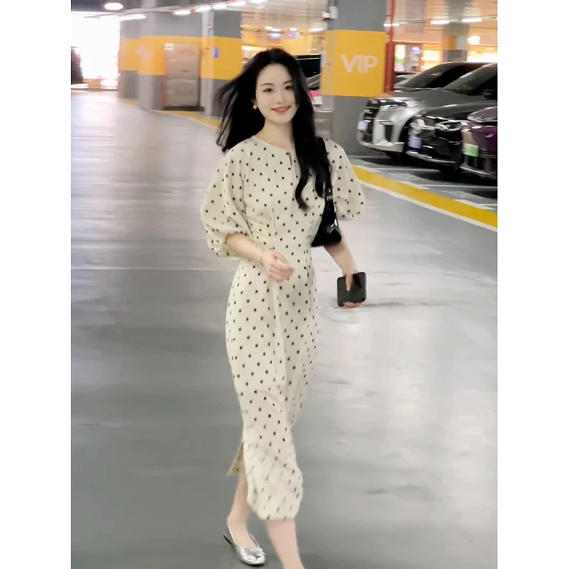 法式复古白色波点收腰连衣裙高端精致气质a字长裙海边度假沙滩裙