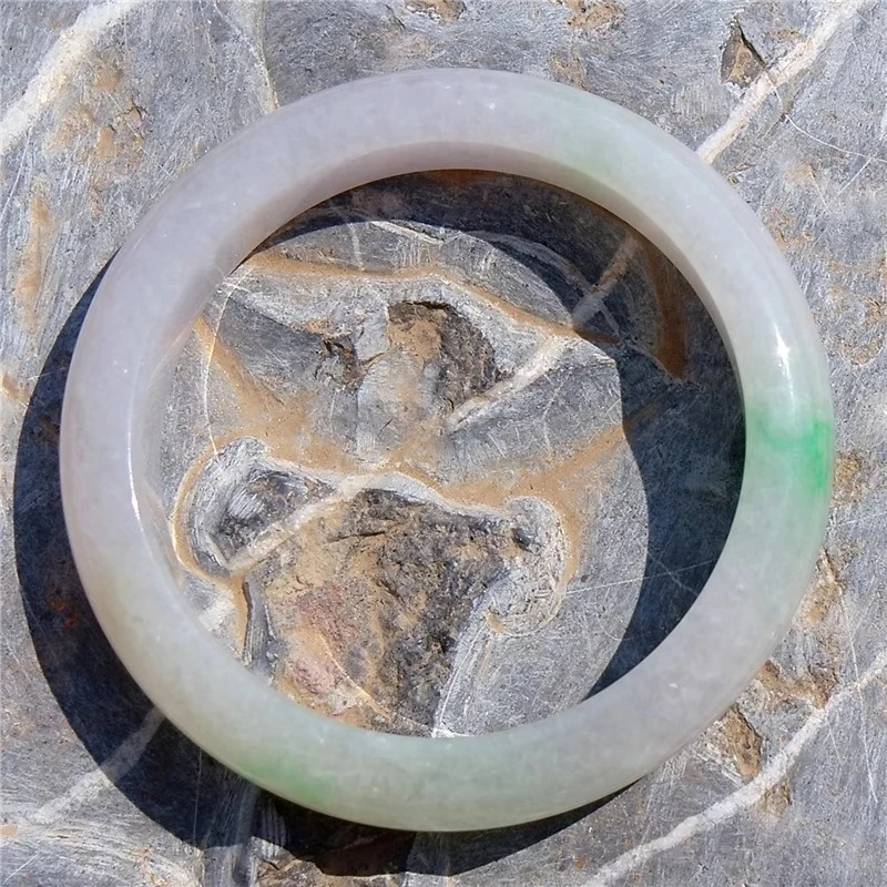 春一信1086天然A货缅甸老坑正阳绿紫罗兰春带彩翡翠手镯子证书60