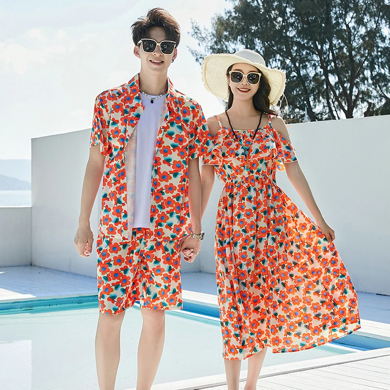 不一样的情侣装2025新款碎花沙滩女装连衣裙高级感洋气衣服三亚潮