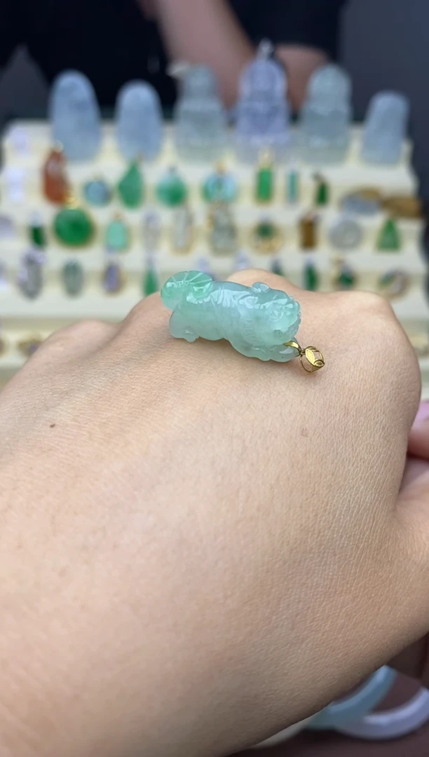 【闪购商品】翡翠颈饰18K金镶嵌挂件