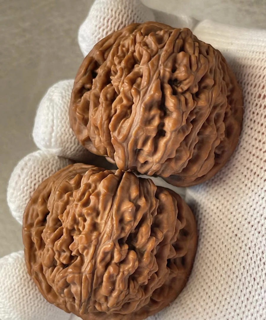 文玩核桃平谷四座楼狮子头核桃菊花底随机发货