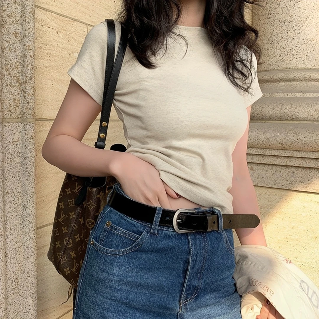 女t恤夏季2024年新款圆领修身白色短袖设计感小众显瘦内搭打底衫
