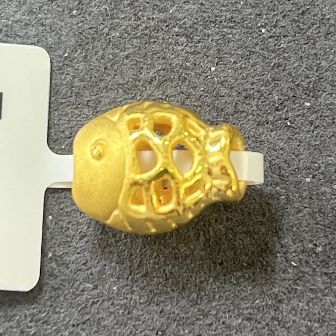 【夏夏专享】足金999 镂空绸鱼烧吊坠 孤品 0.85