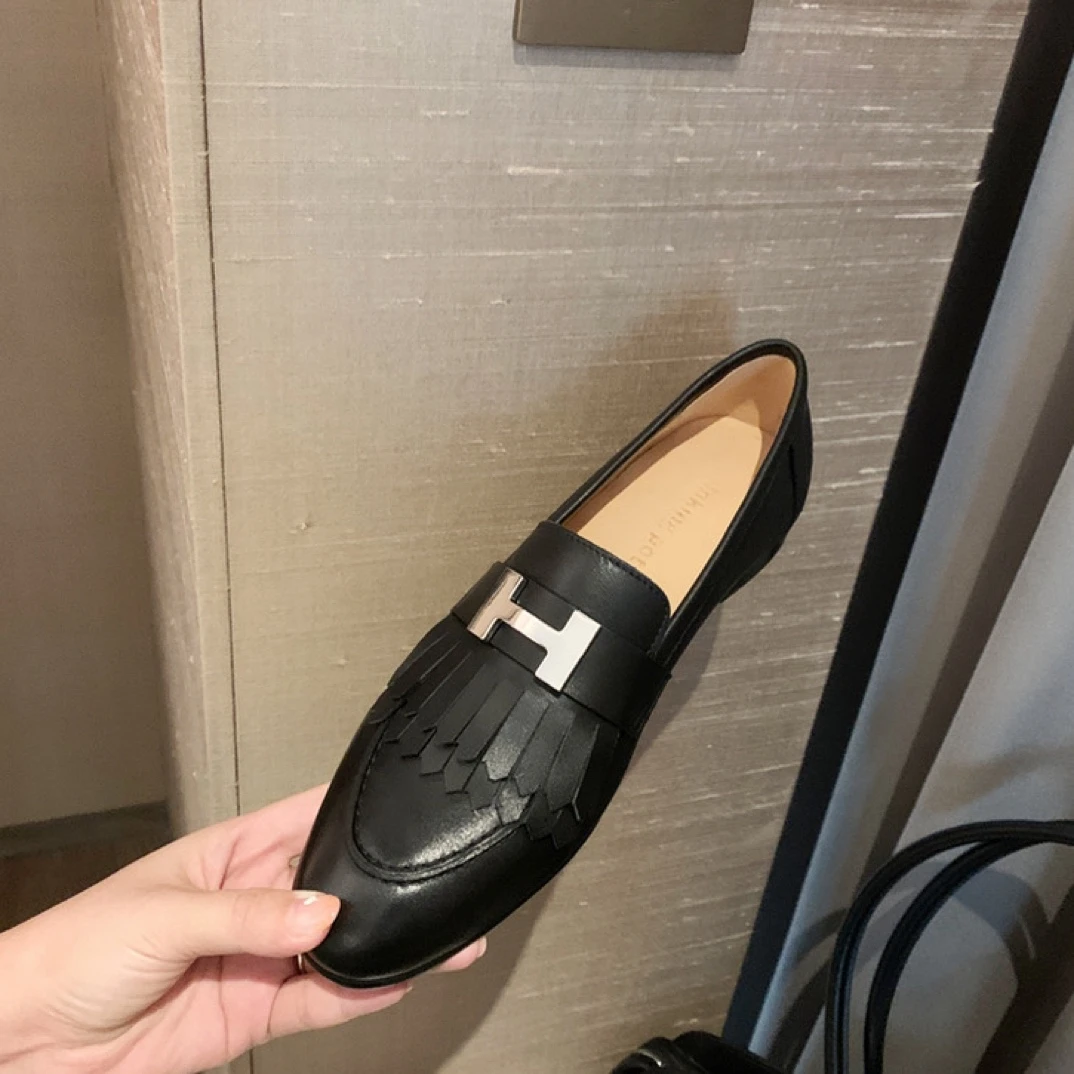 乐福鞋新款2023新款女鞋流苏懒人平底单鞋皮鞋脚蹬金属扣大码4142