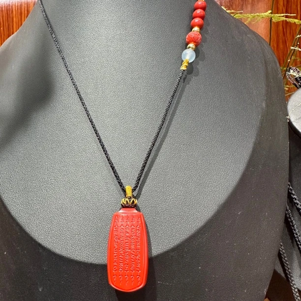 含辰砂工艺品赤丹高提红砂10克左右吊坠