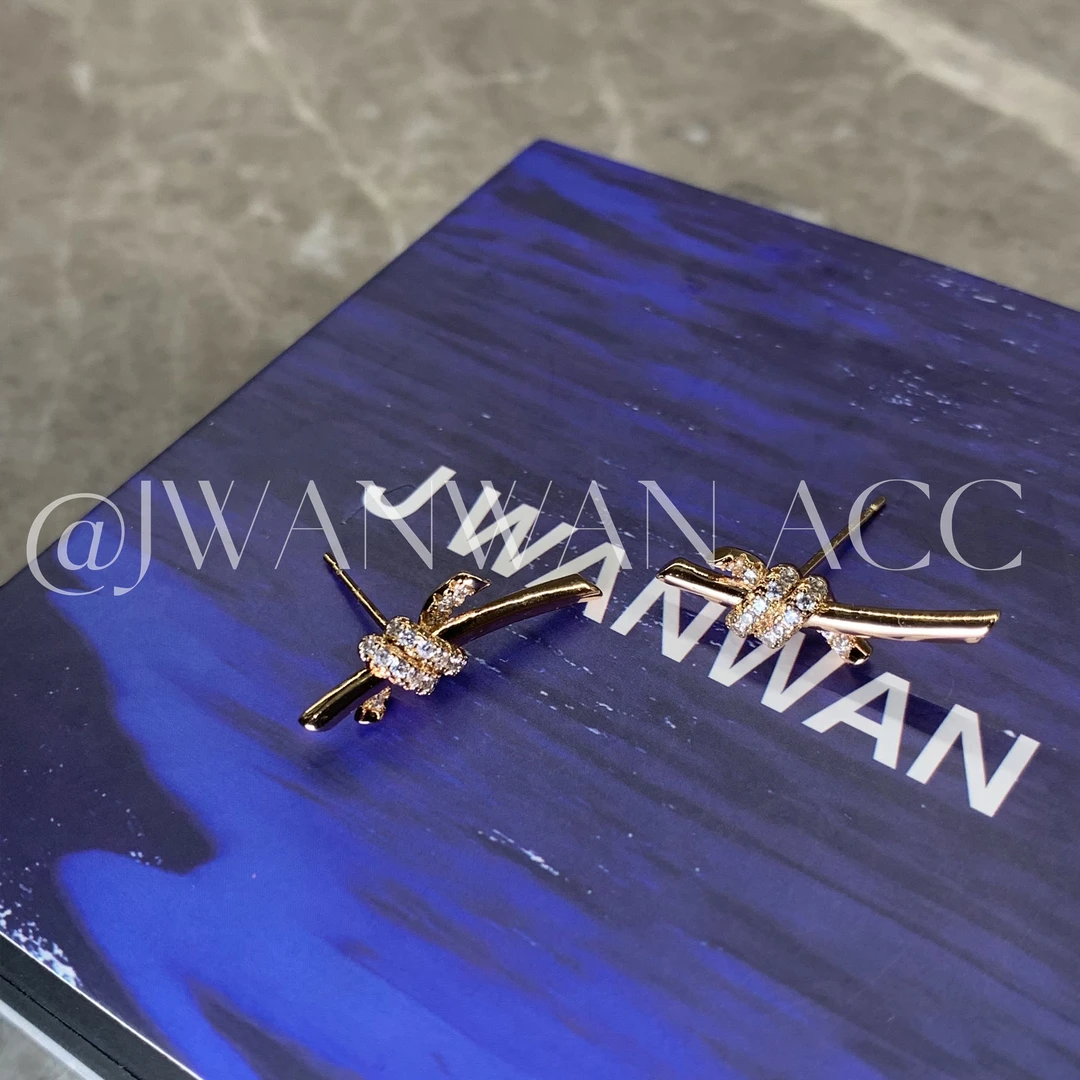 铜合金锆石耳饰 柏林深秋.玫瑰金色闪钻纽结耳钉01ED2416SM