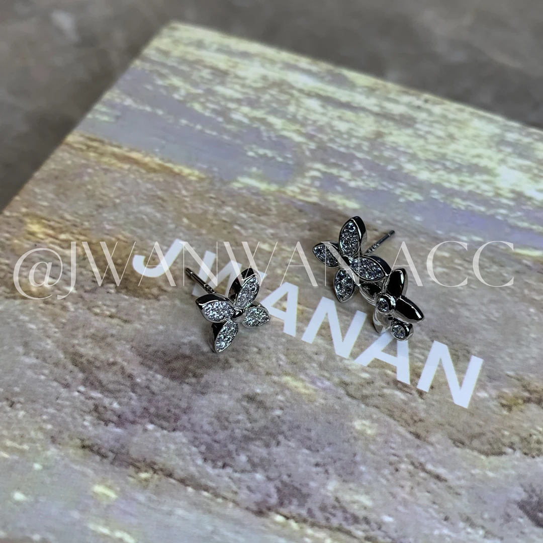 铜合金锆石耳饰 设计师AB款银色菱形花简约耳钉01ED2348QT