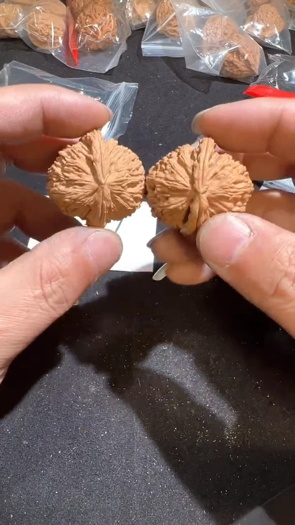 【闪购商品】文玩核桃把件97号 39白狮子