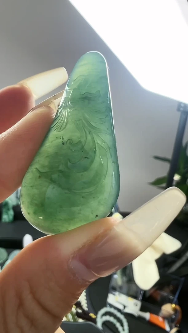 【闪购商品】翡翠吊坠(不含链)未镶嵌天然A货
