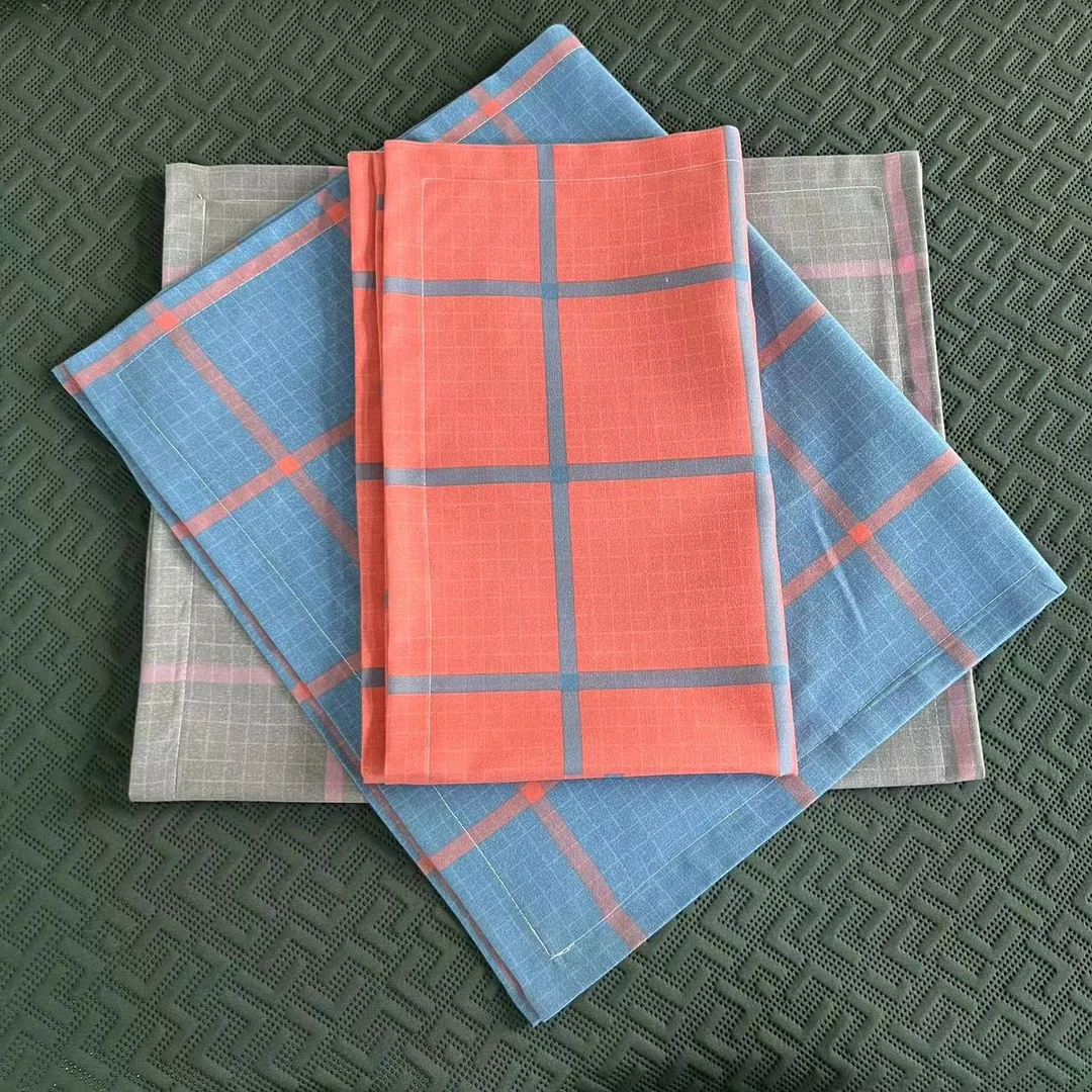 一个枕套柔软亲肤手感超好保护颈椎更贴合更舒适格子