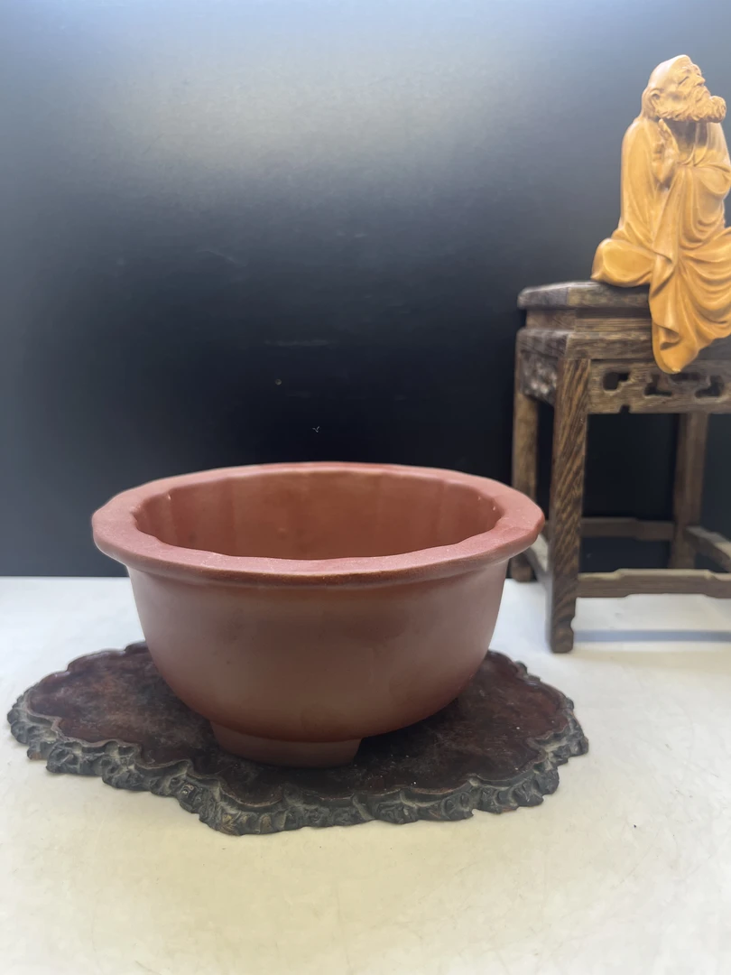 拍一发二紫砂花盆圆盆，高6，直径14厘米，外径。