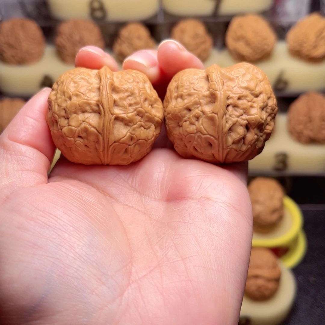 【闪购商品】文玩核桃把件*️****