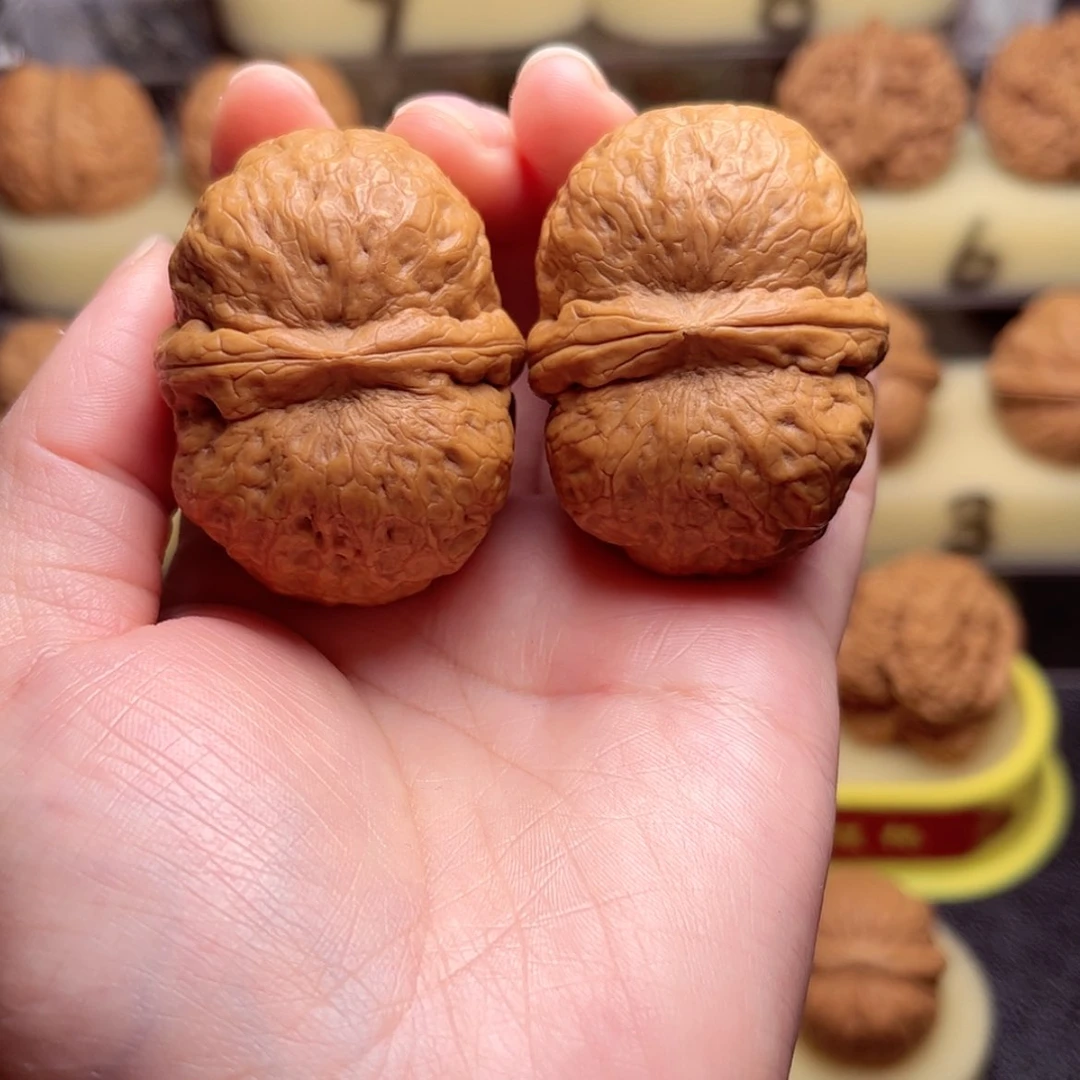 【闪购商品】文玩核桃把件淡****华