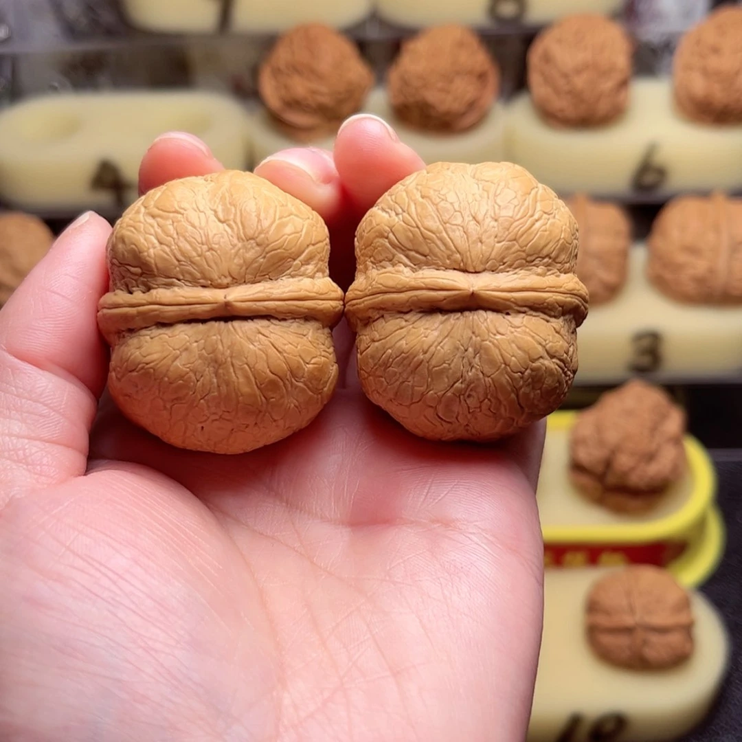 【闪购商品】文玩核桃把件A*