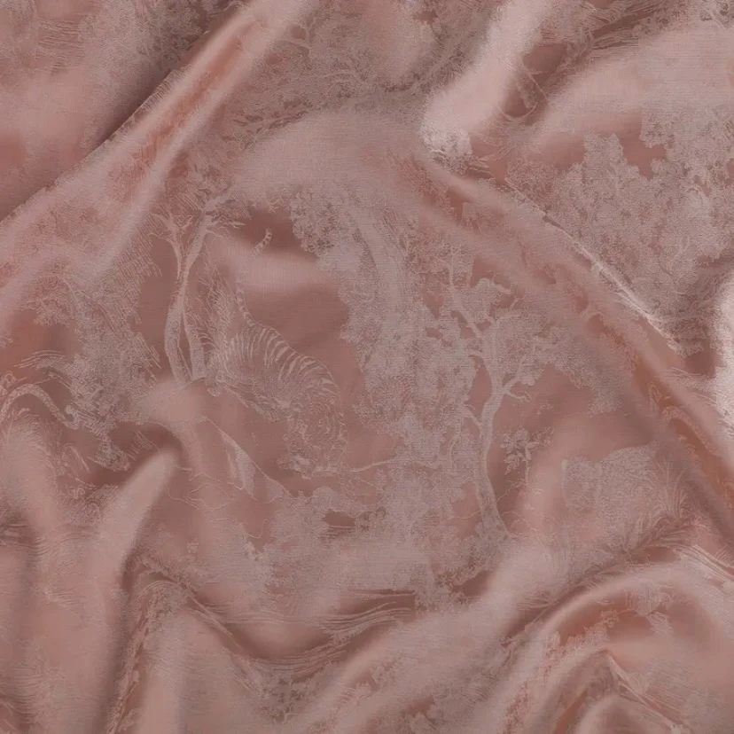 猛虎江山轻薄款提花真丝面料