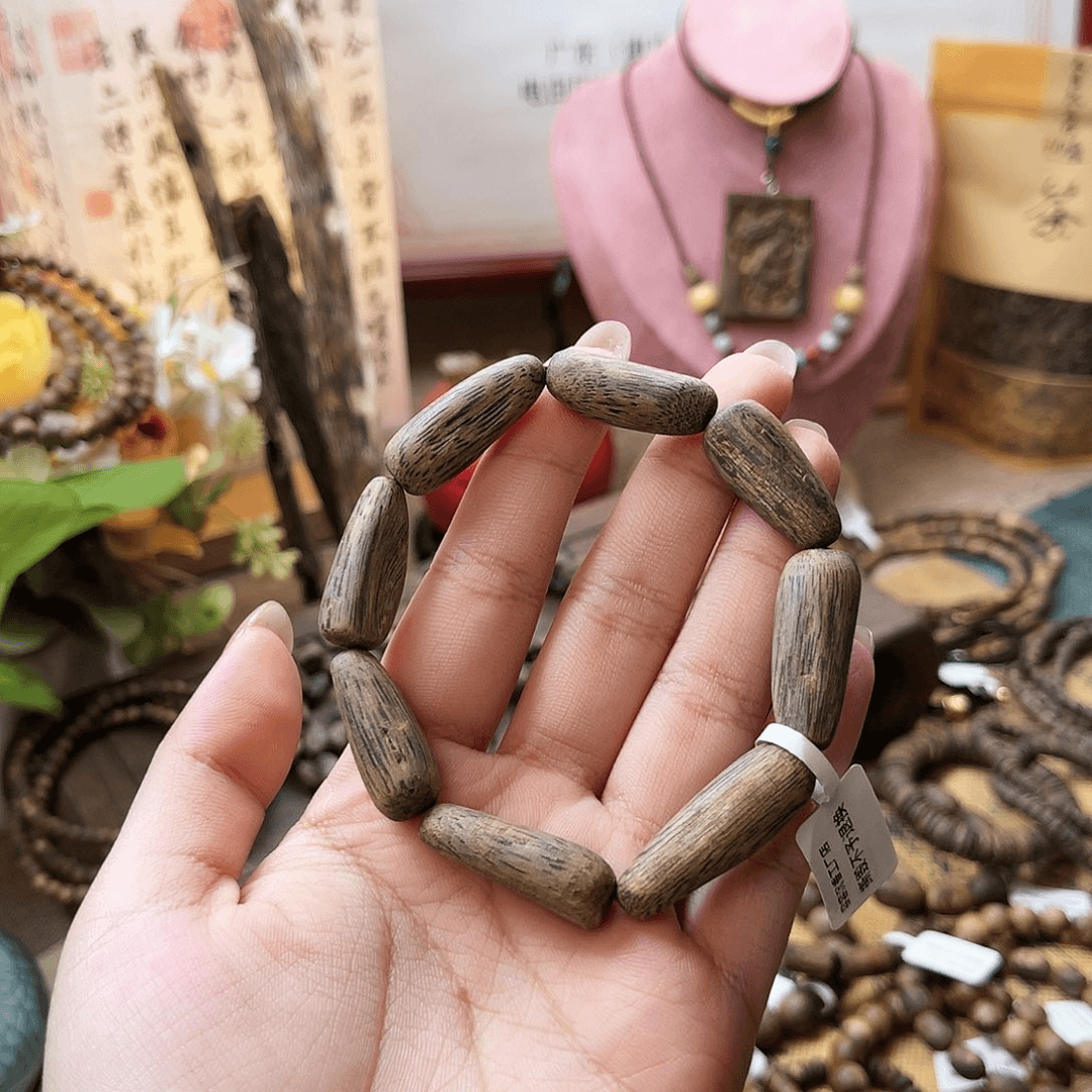 沉香手串懒****唧奇楠沉香树心油11克
