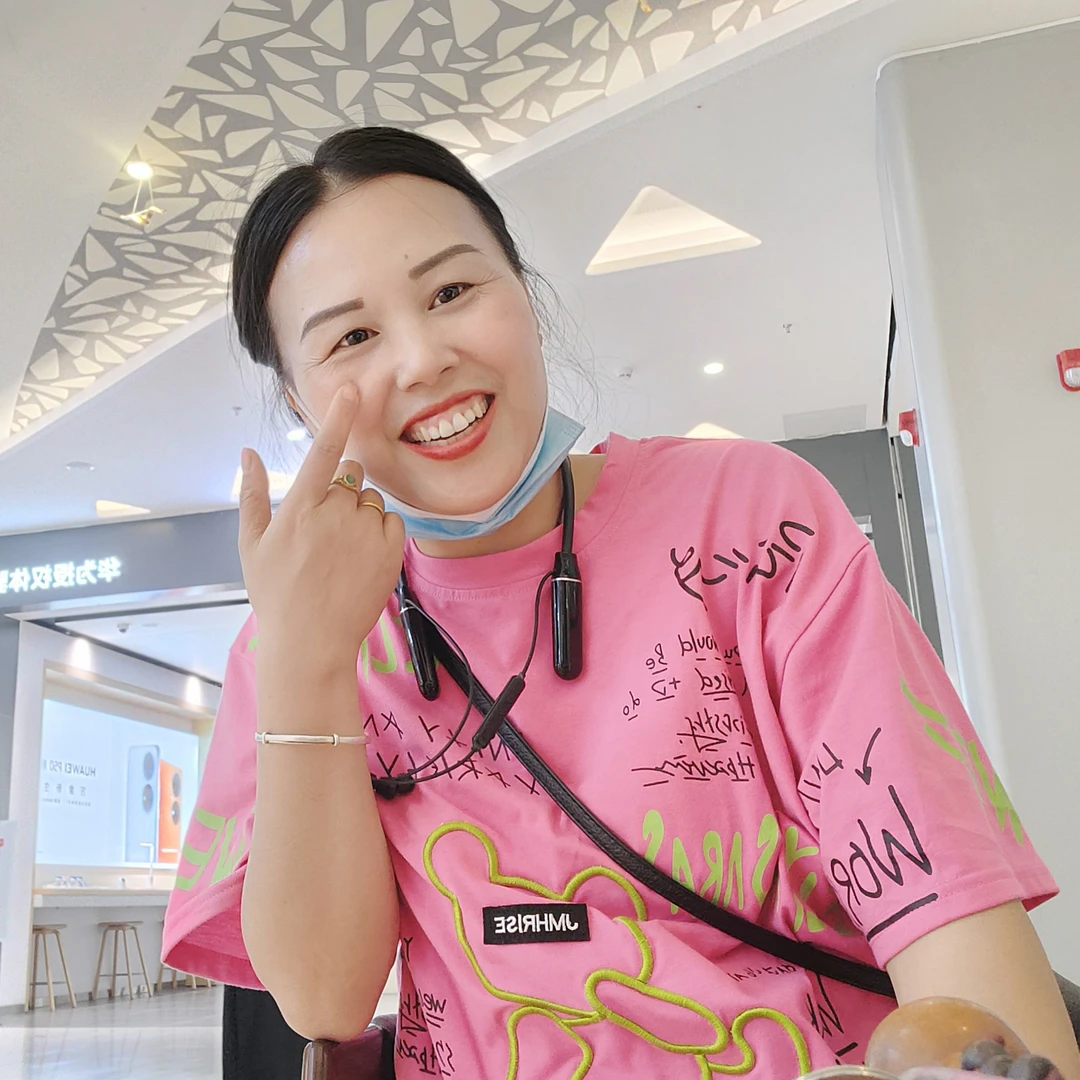 女装圆领宽松T血上衣