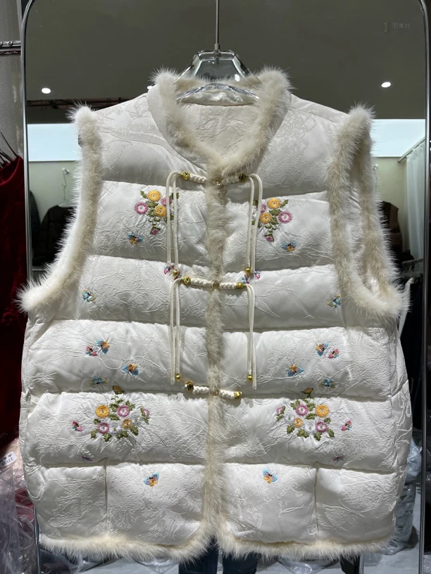 L67人丝提花刺绣马甲