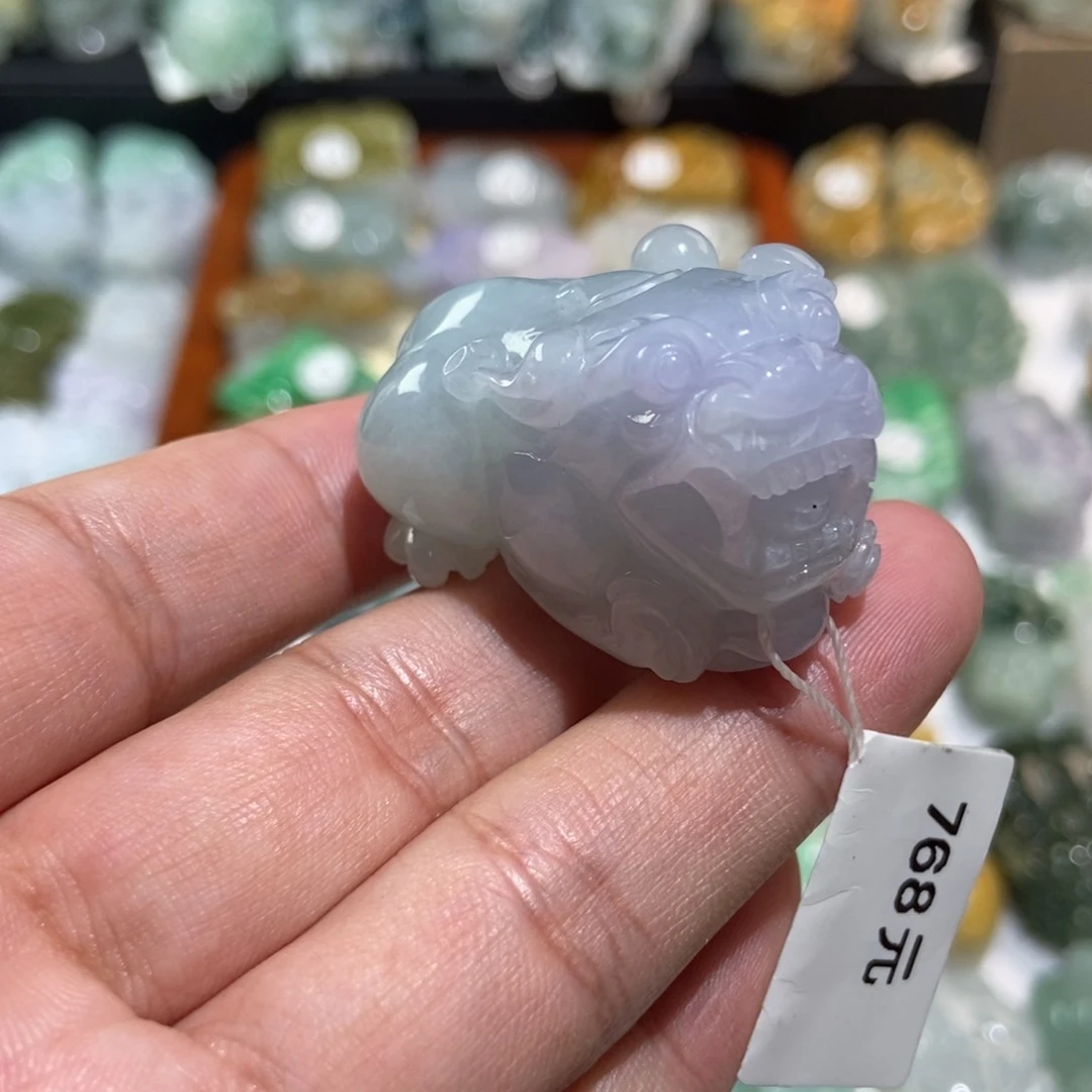 翡翠颈饰未镶嵌貔貅