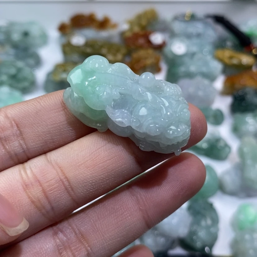 【闪购商品】翡翠颈饰未镶嵌贝*然貔貅