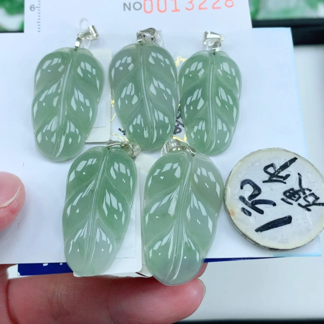 【闪购商品】翡翠挂件银S925镶嵌多样性发其一