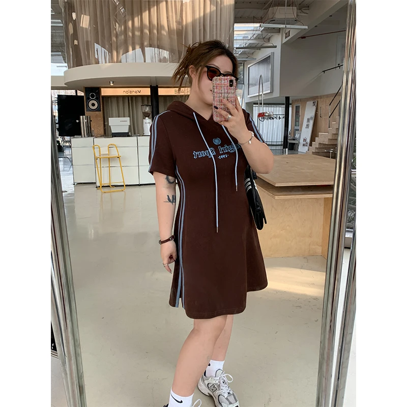 卡卡别吃了 春夏大码胖mm显瘦遮肉学院风撞色织带连帽连衣裙