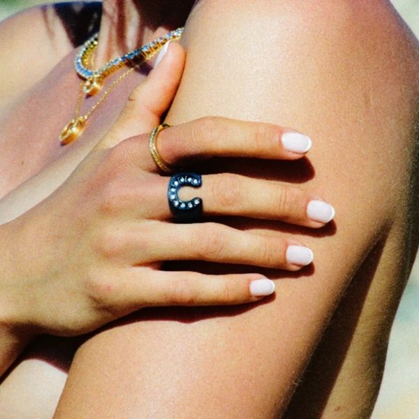 合金树脂戒指 【工厂直销】出欧原单 小众设计 锆石马蹄形C形戒指