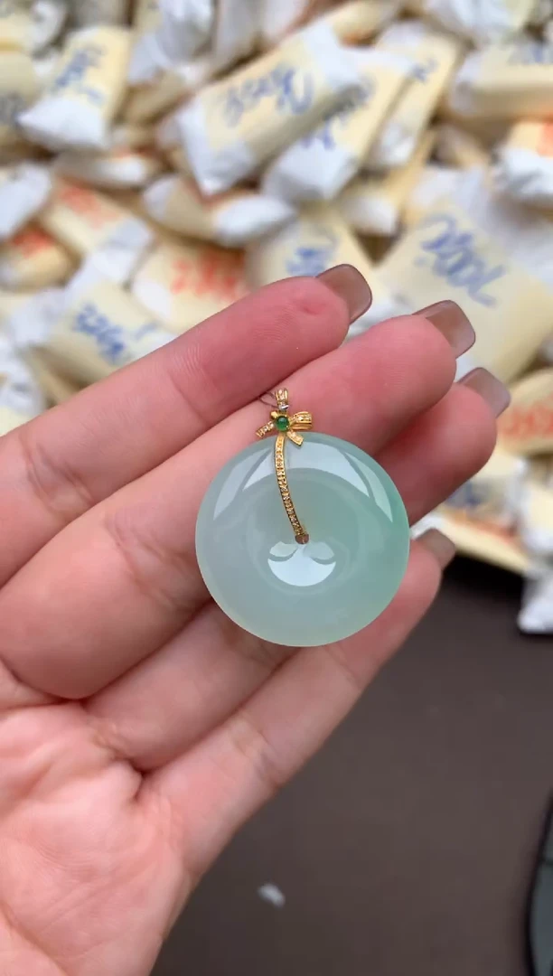 【闪购商品】翡翠挂件18K金镶嵌  一