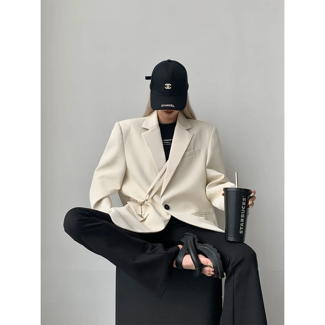 【清】 P0131X2482 高级设计感纯色金属斜扣宽松休闲西装