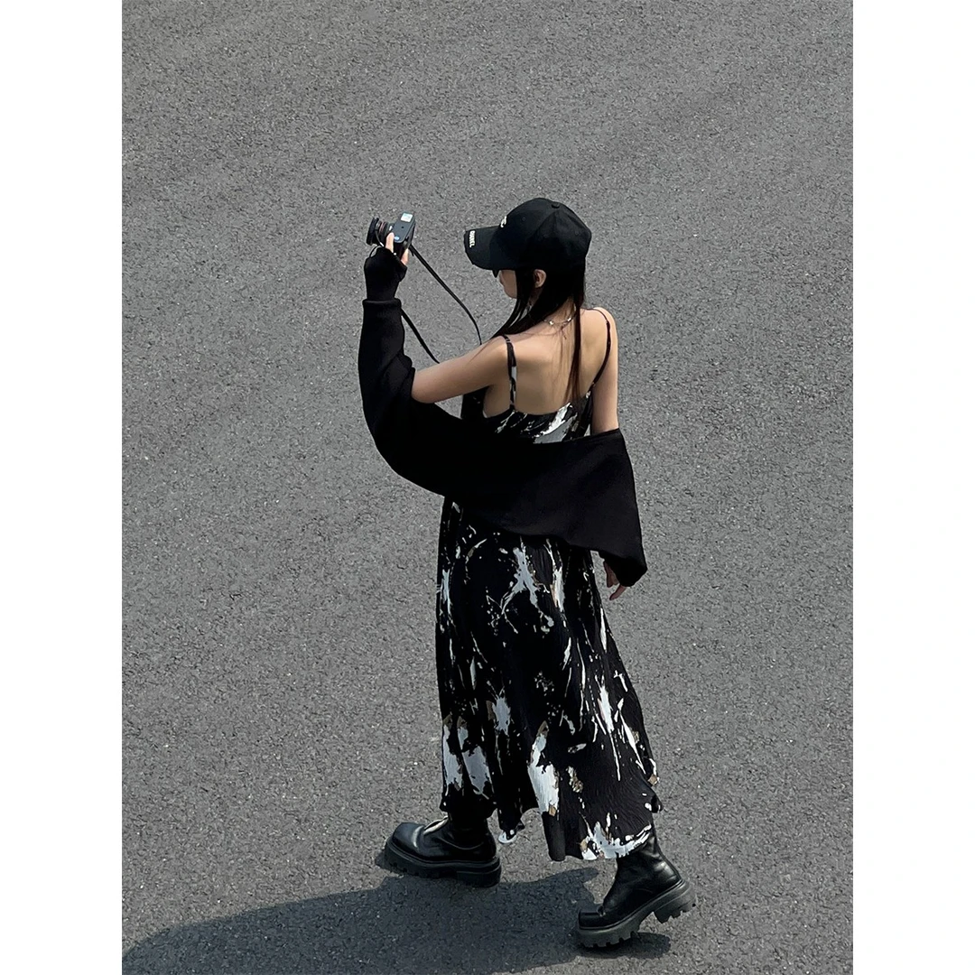 P0413Q2603  百褶图案连衣裙女度假风A字吊带长裙