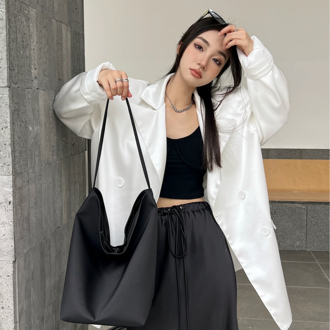 洋气极简大容量百搭休闲单肩包尺寸22*22*35【 Ling姐的私服穿搭】