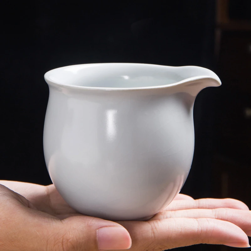 汝窑月白公道杯大号分茶器开片汝瓷可养公杯陶瓷手工家用复古茶海