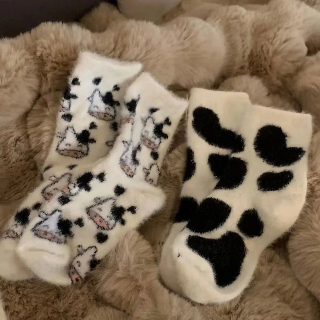 秋冬加绒水貂绒袜子女保暖加厚奶牛斑点居家可爱少女地板袜月子袜