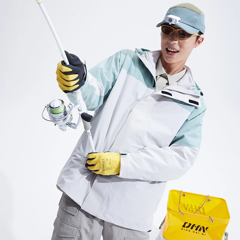 4032-361°三合一冲锋衣户外运动防水连帽保暖防风秋冬情侣登山