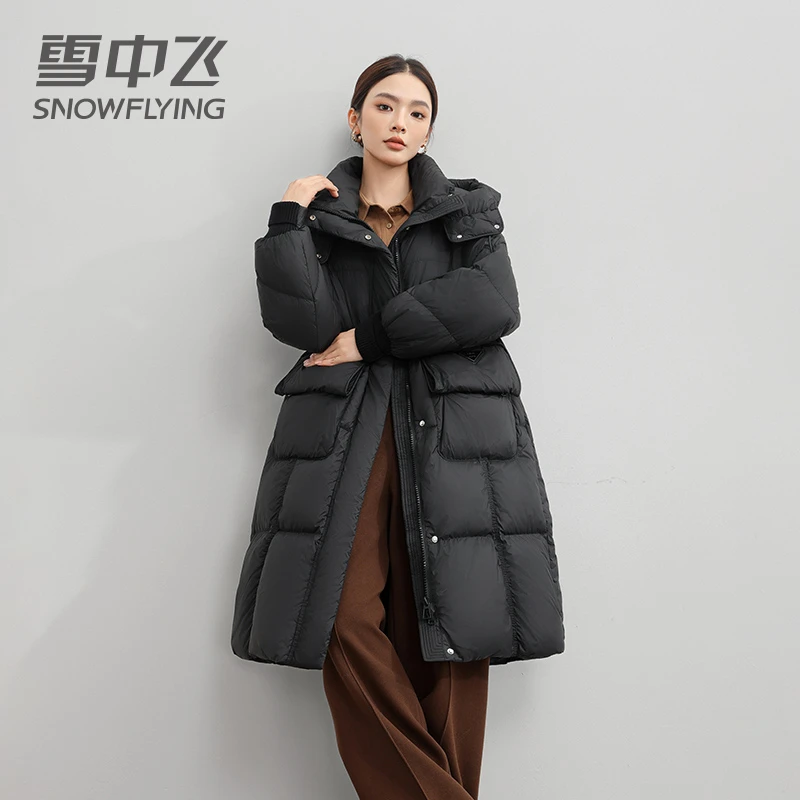 雪中飞女装羽绒服户外休闲长款加厚黑色羽绒服