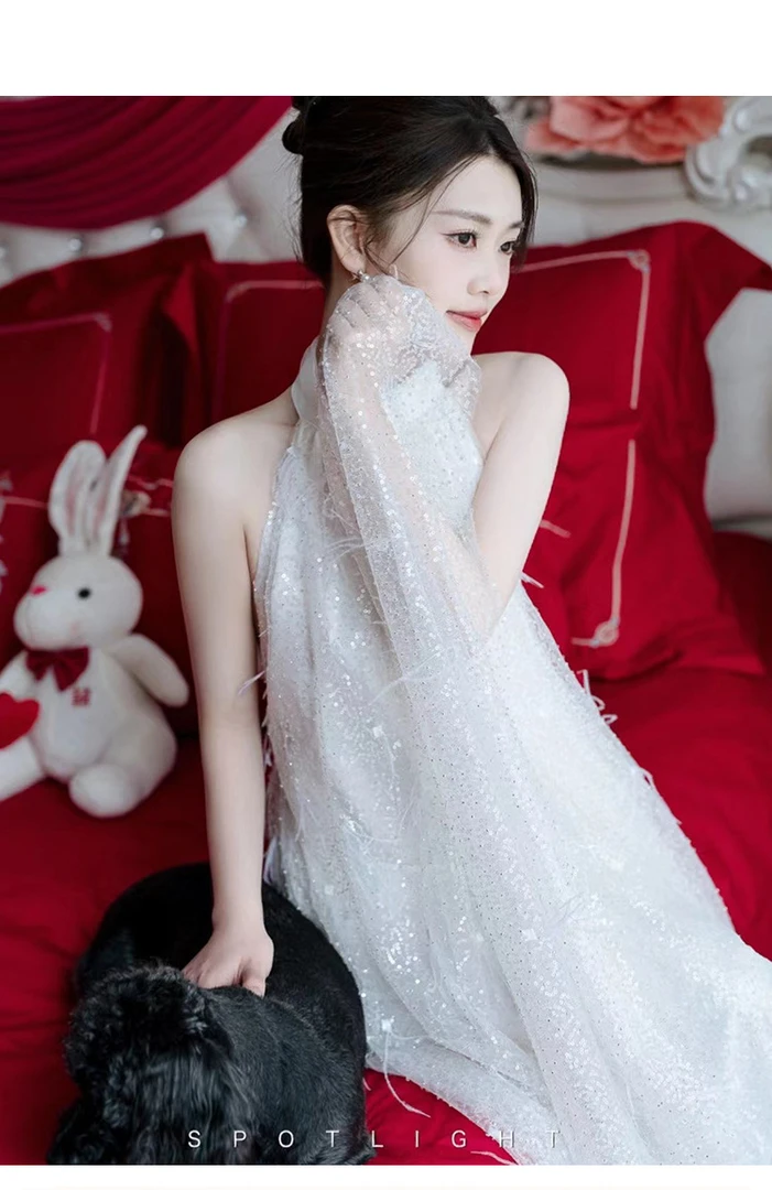 白色法式仙气亮片挂脖新中式晨袍显瘦新娘订婚结婚宴会主持晚礼服