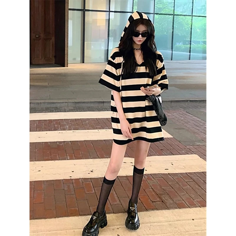 黑色条纹短袖女t恤宽松连帽欧货大版ins洋气设计感美式复古中长款