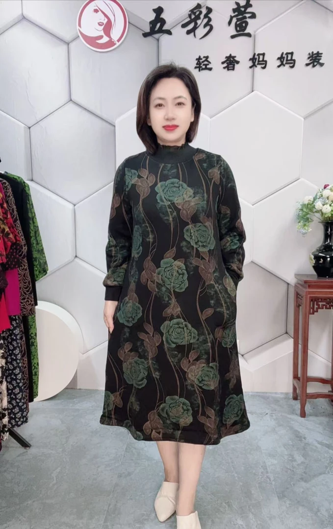 加绒打底裙妈妈显瘦直筒复古半高领长袖连衣裙中长款气质时尚秋冬