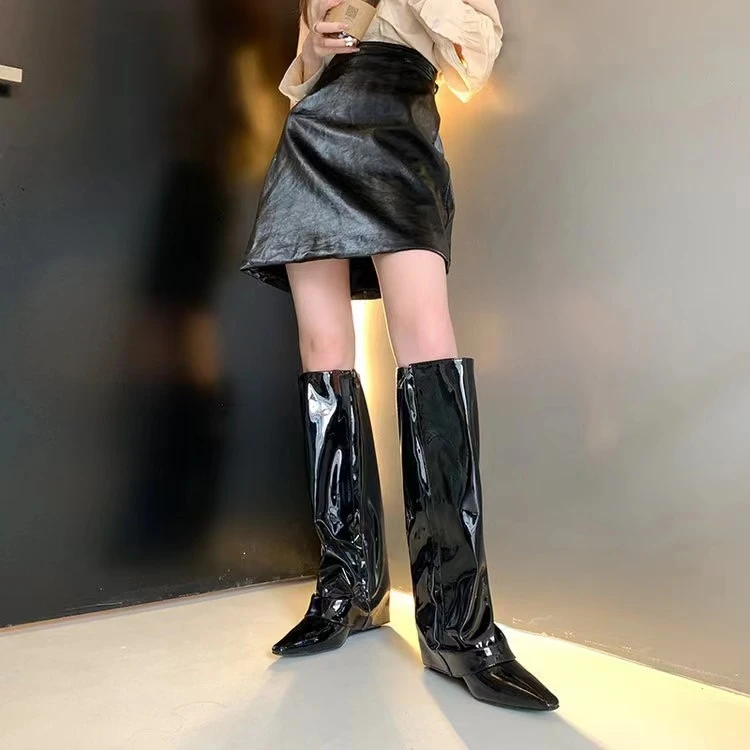 小个子增高漆皮长筒坡跟裤管靴女2024年欧美不过膝显瘦高筒骑士靴