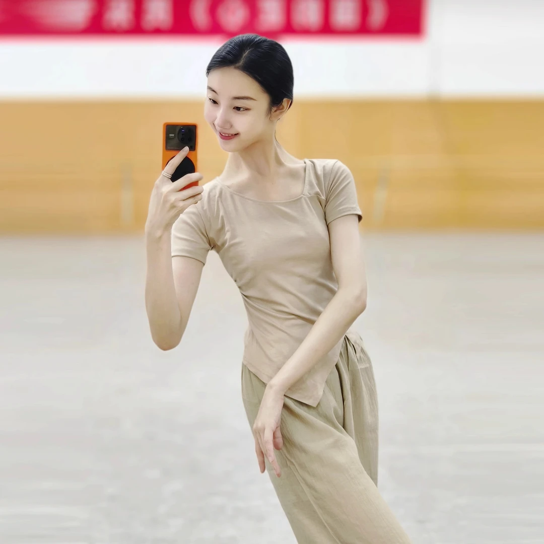 现代舞新款舞蹈服修身短袖女夏季修身显瘦基训服古典舞练功服上衣