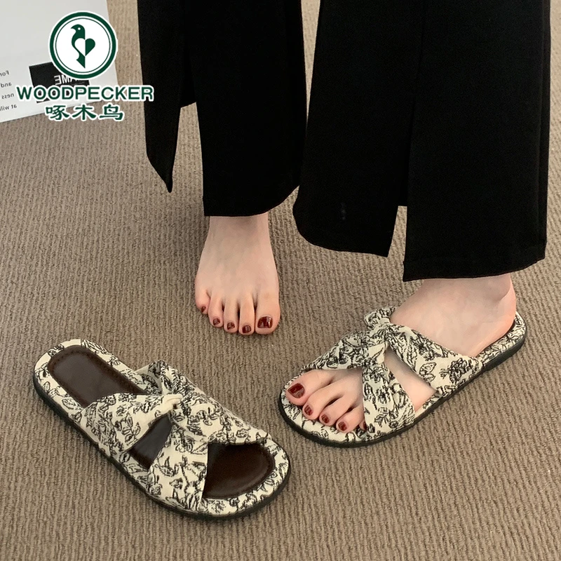啄木鸟凉拖鞋女夏季外穿平底沙滩凉鞋国风软面孕妇小香风一字拖鞋