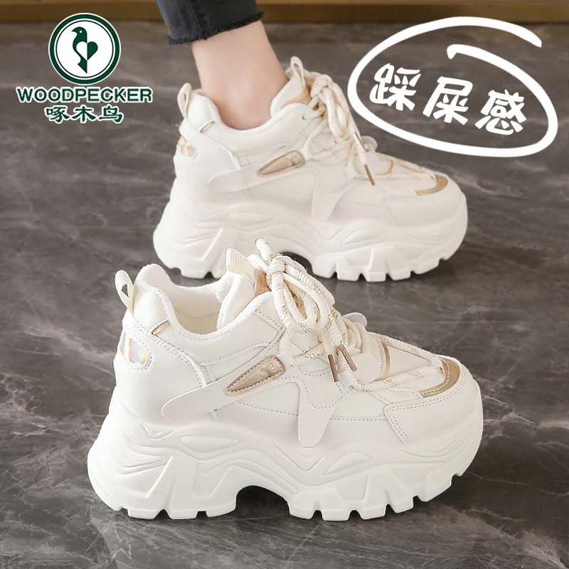 啄木鸟老爹鞋女款2025新款冬季加绒棉鞋皮面白色运动鞋小个子内增