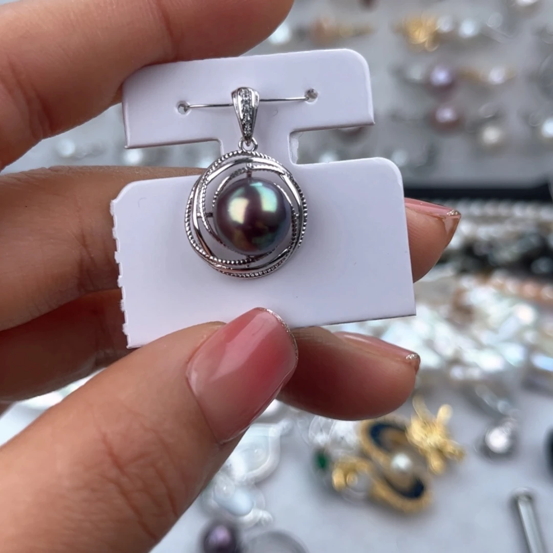 【闪购商品】淡水珍珠吊坠(不含链)银S925镶嵌多***多